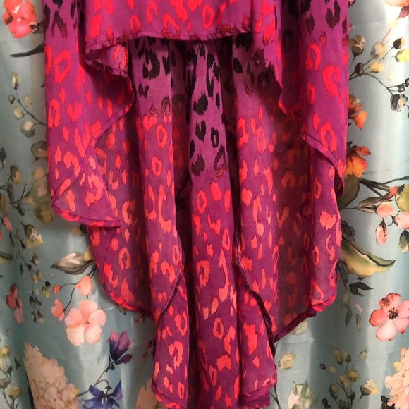 Beautiful flowy high low skirt - Picture 3 of 12